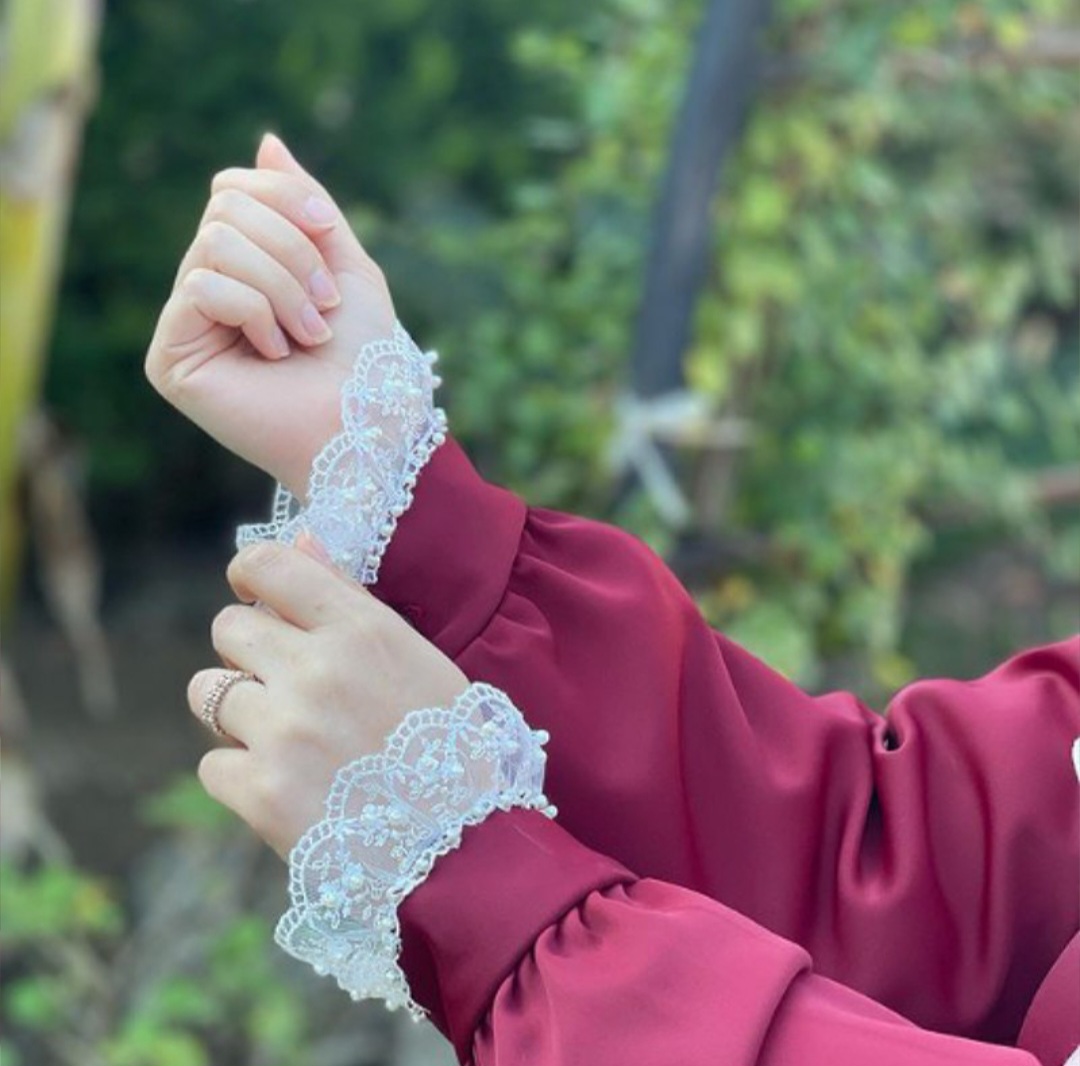 پیراهن نیلا